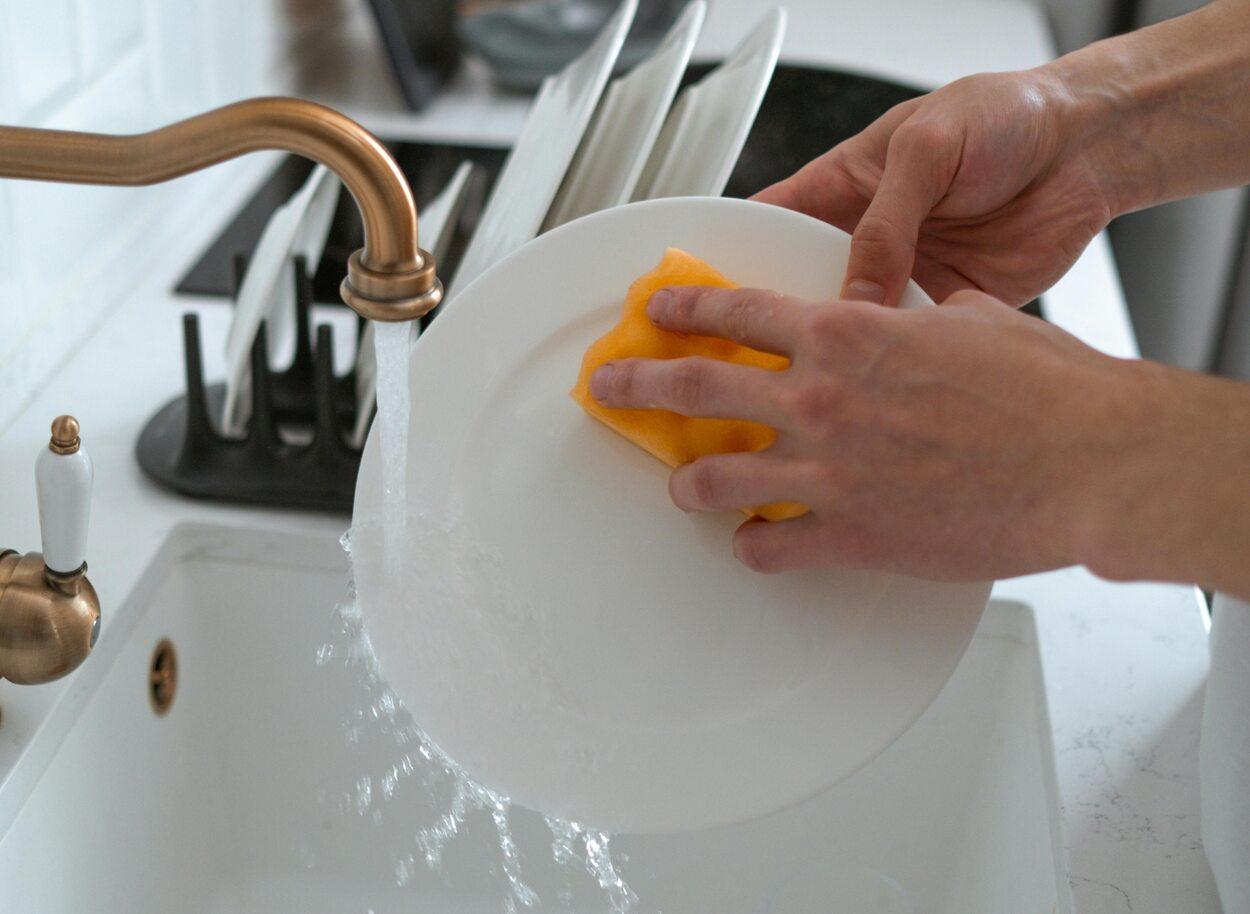 How to save water in the kitchen